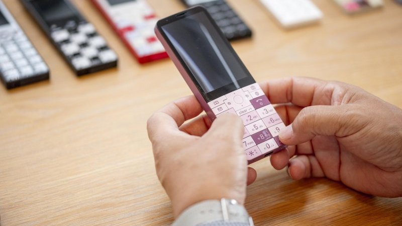 プロダクトデザイナー深澤直人が語る、15年間愛されてきた「INFOBAR