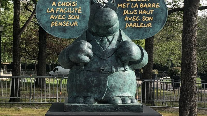 pariscats_YkMzEIA_news_top-