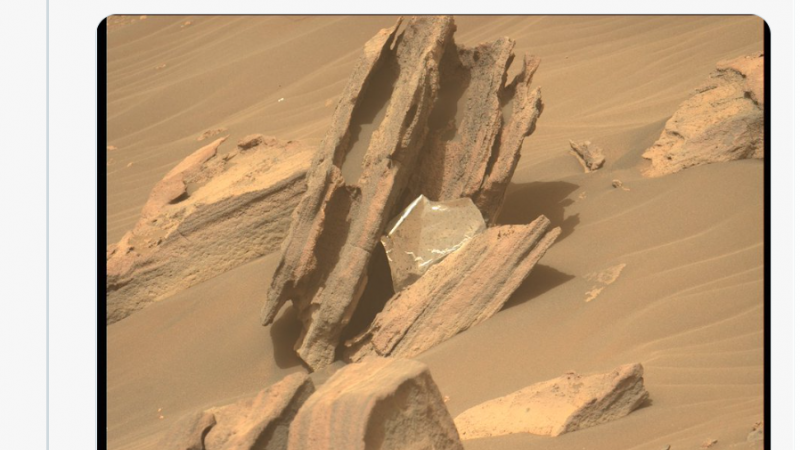 Nasaの火星探査車 パーサヴィアランスが 着陸時のパーツ と思わぬ再会 写真 Pen Online Nasaの火星探査車 パーサヴィアランスが 着陸時のパーツ と思わぬ再会 写真 Pen Online