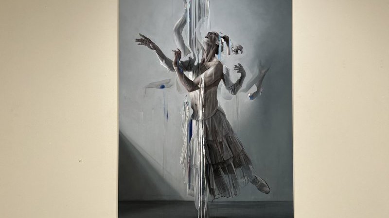 写実絵画のトップランナーと目されながら、脱却を続ける諏訪敦の