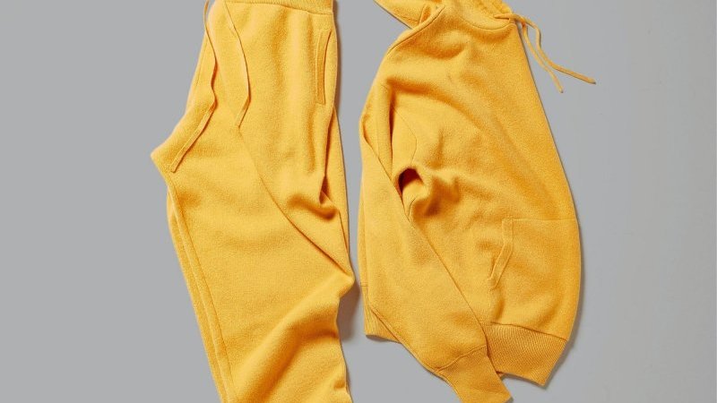 ニットの頂点・カシミアを日常着に落とし込んだ、究極の ニットの頂点・カシミアを日常着に落とし込んだ、究極の
