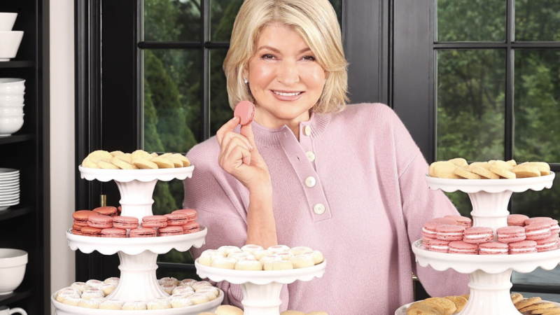 元祖カリスマ主婦マーサ・スチュワート、81歳で水着特集のモデルに抜擢