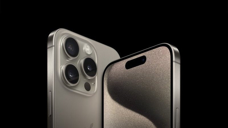 Proシリーズが大きく進化！ 超高品質のカメラ機能で衝撃を与える