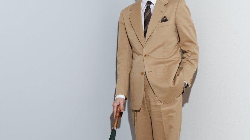 Artist Sorimachi Akira’s sense of style explodes! Rainy day outfits with British Fox umbrellas | Pen Online