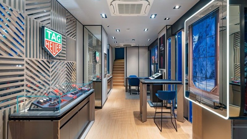 タグ・ホイヤー大阪 心斎橋」がリニューアル！ オープン記念に中尾明慶