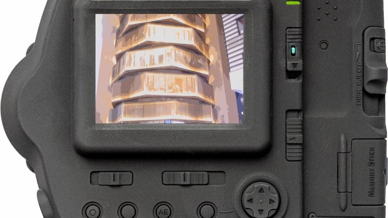 ヴィンテージテレビで見る写真展!? ソニーのFD2000初期型