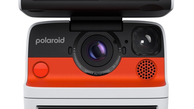 誰でも直感的に撮れる、新時代のインスタントカメラ「Polaroid Flip