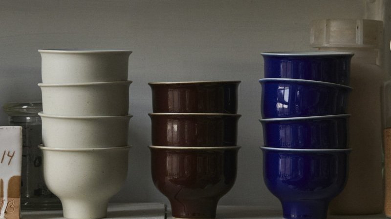 有田焼×北欧デザイン。親子2代の想いを継いだ新しい茶器「1616 / MANZ