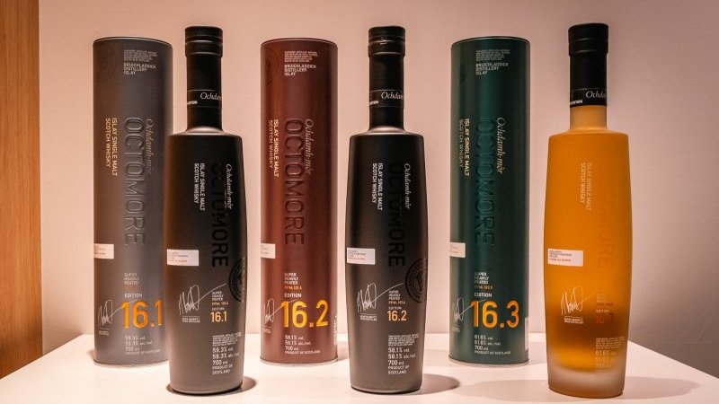 オクトモア 11.1 ブルックラディ蒸留所 未開封新品 スーパーへビリーピーテッドなアイラシングルモルトウイスキー