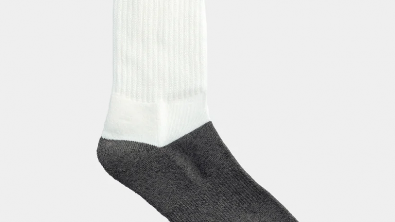 白ソックスの裏汚れ問題を解決】防臭・抗菌効果あり。見せる“白”、隠す