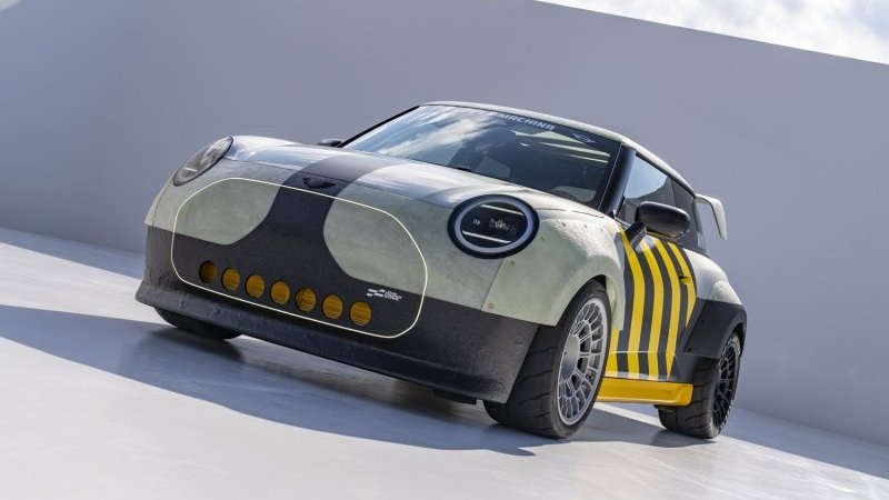 MINI×デウス・エクス・マキナのコラボしたコンセプトモデル「ザ