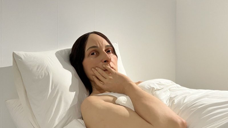 リアルすぎる彫刻展が心を揺さぶる