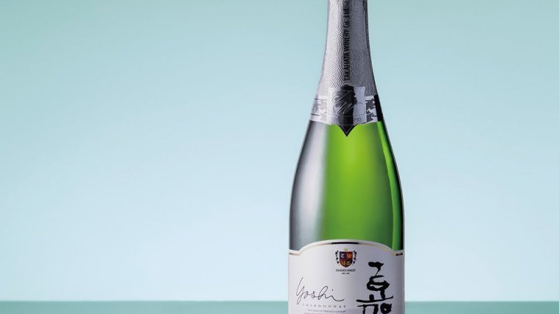 鮨屋で愛される国産泡】山形ワイン「嘉スパークリングシャルドネ」を