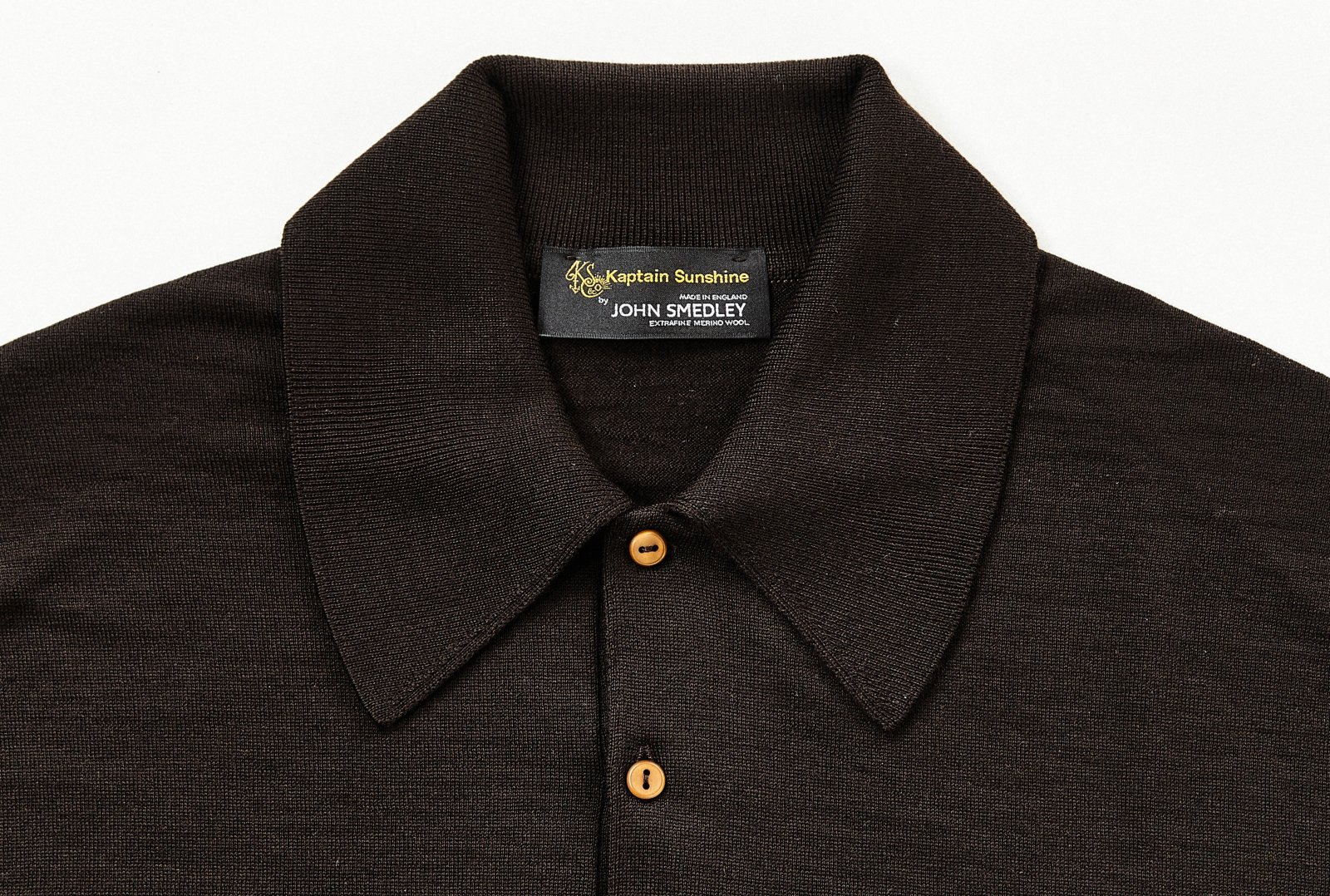 d*n様 JOHN SMEDLEY　ブラウン（襟は黒） ニットポロシャツ JOHN SMEDLEY｜ジョンスメドレー日本公式