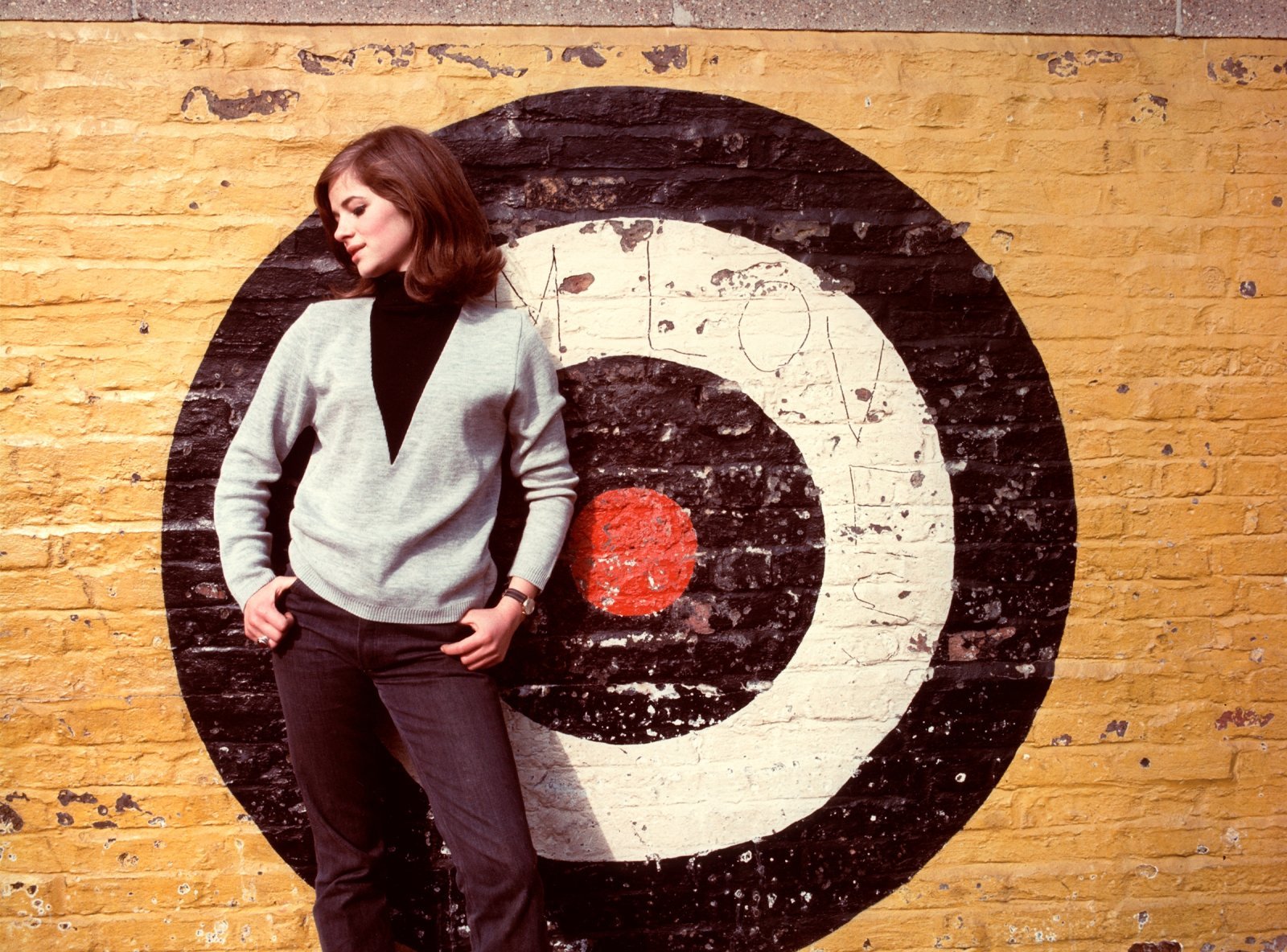 01 Charlotte Rampling by Lewis Morley.jpg