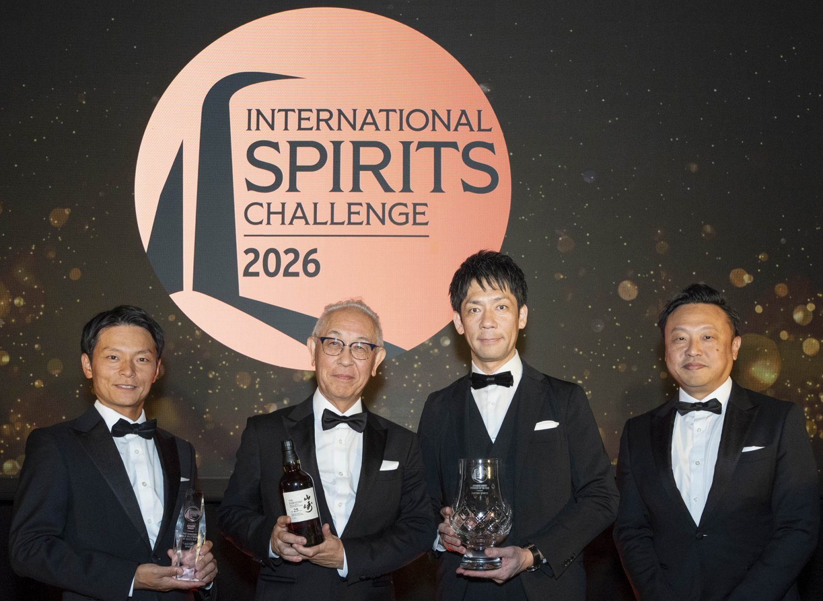 サントリー「山崎25年」がISCで受賞した様子の写真