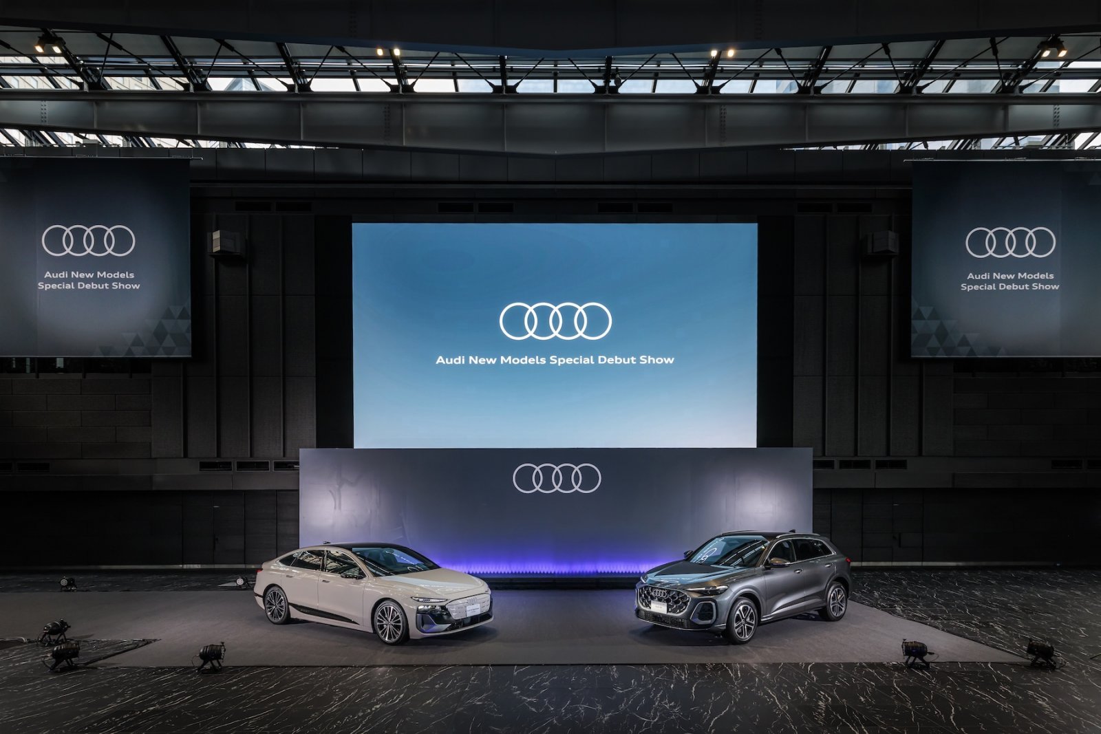 039_Audi_New_Models_Special_Debut_Show_l_01.jpg