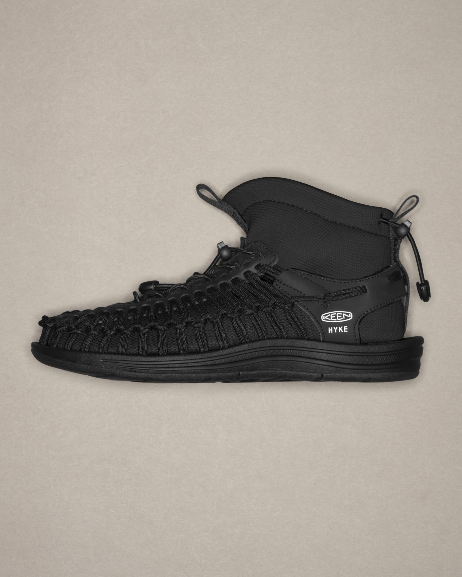 2_ITEM_4x5_側面 _MENS_UNEEK HT MID_HYKE EDITION_BLACK.jpg