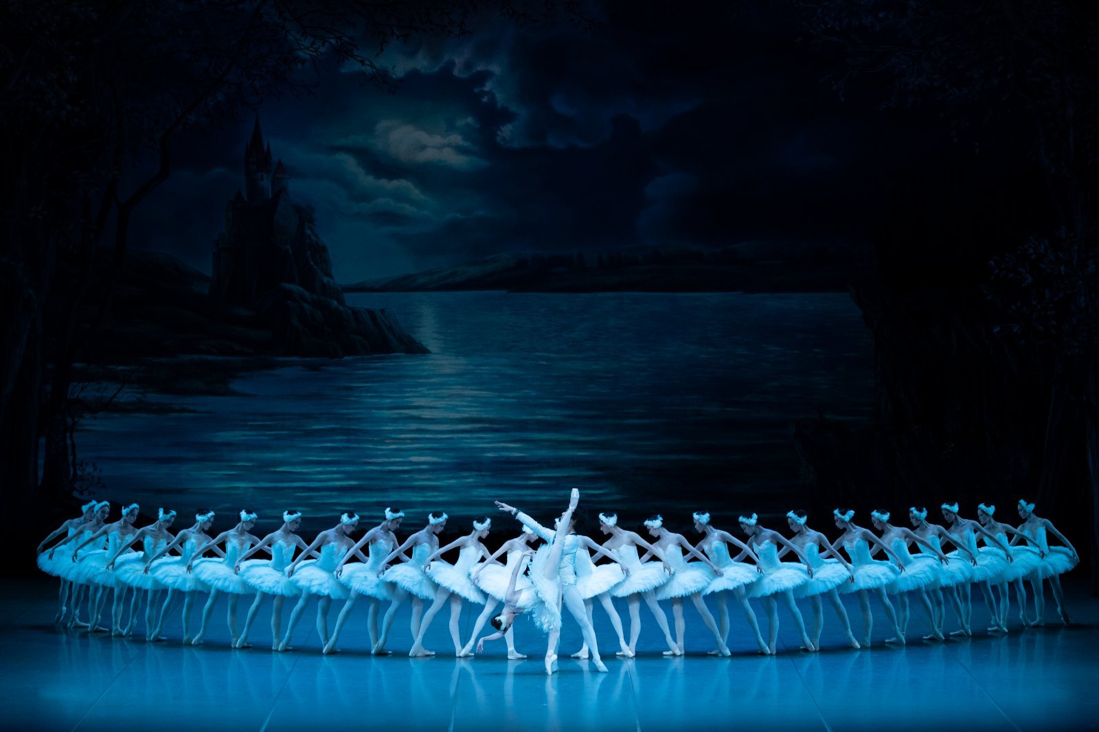 ㈬【白鳥】20220220_Swan Lake_Act2_Mizuka Ueno_Dan Tsukamoto_3081_photo_Shoko Matsuhashi.jpg