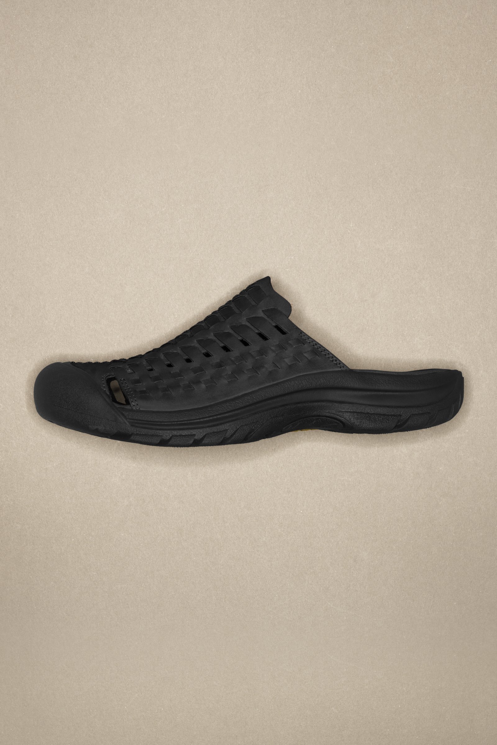 ITEM_2x3_側面_MENS_SANJUAN2_HYKE EDITION_BLACK.jpg