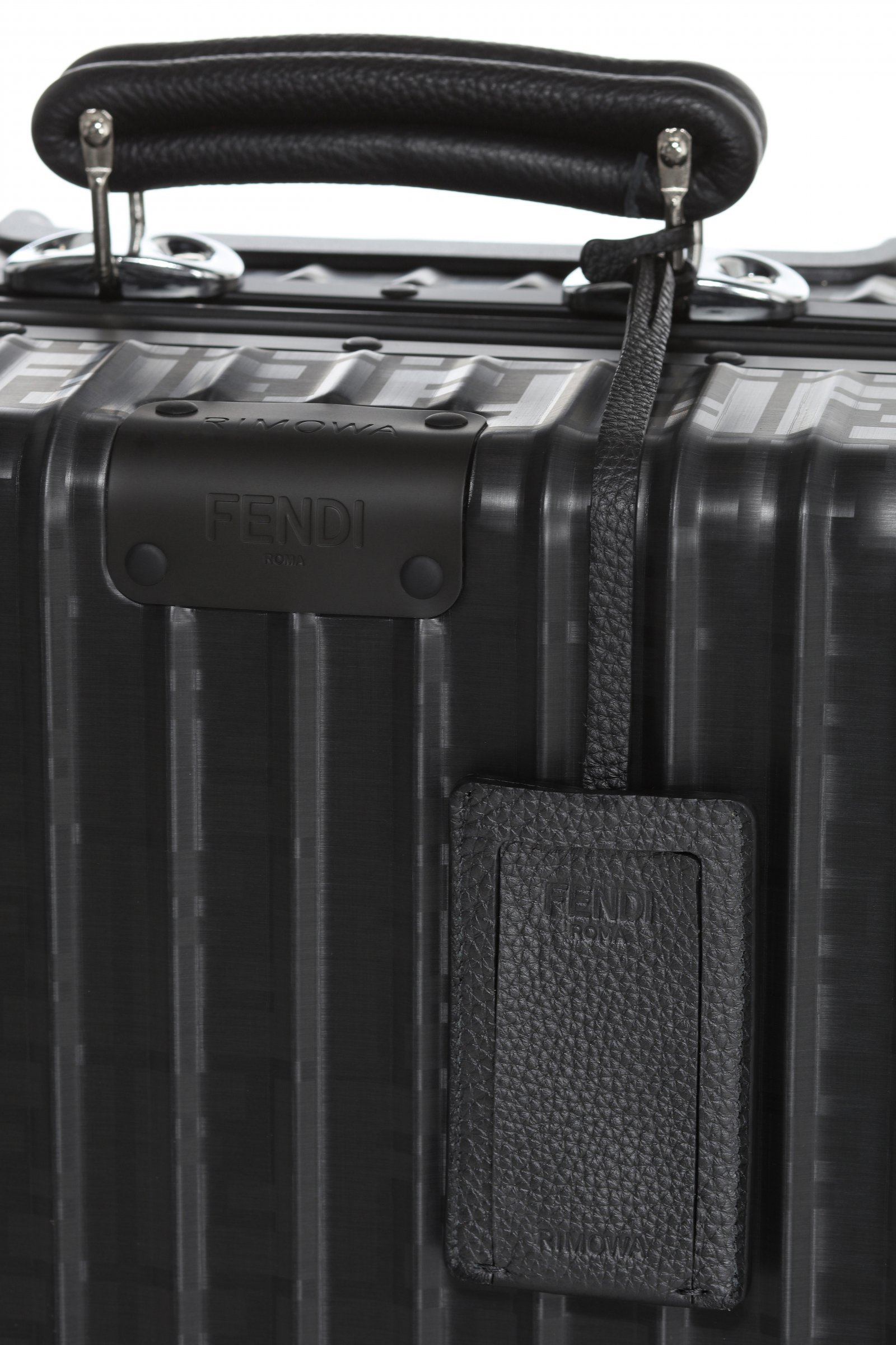 13_FENDI and RIMOWA suitcase_2021.jpg