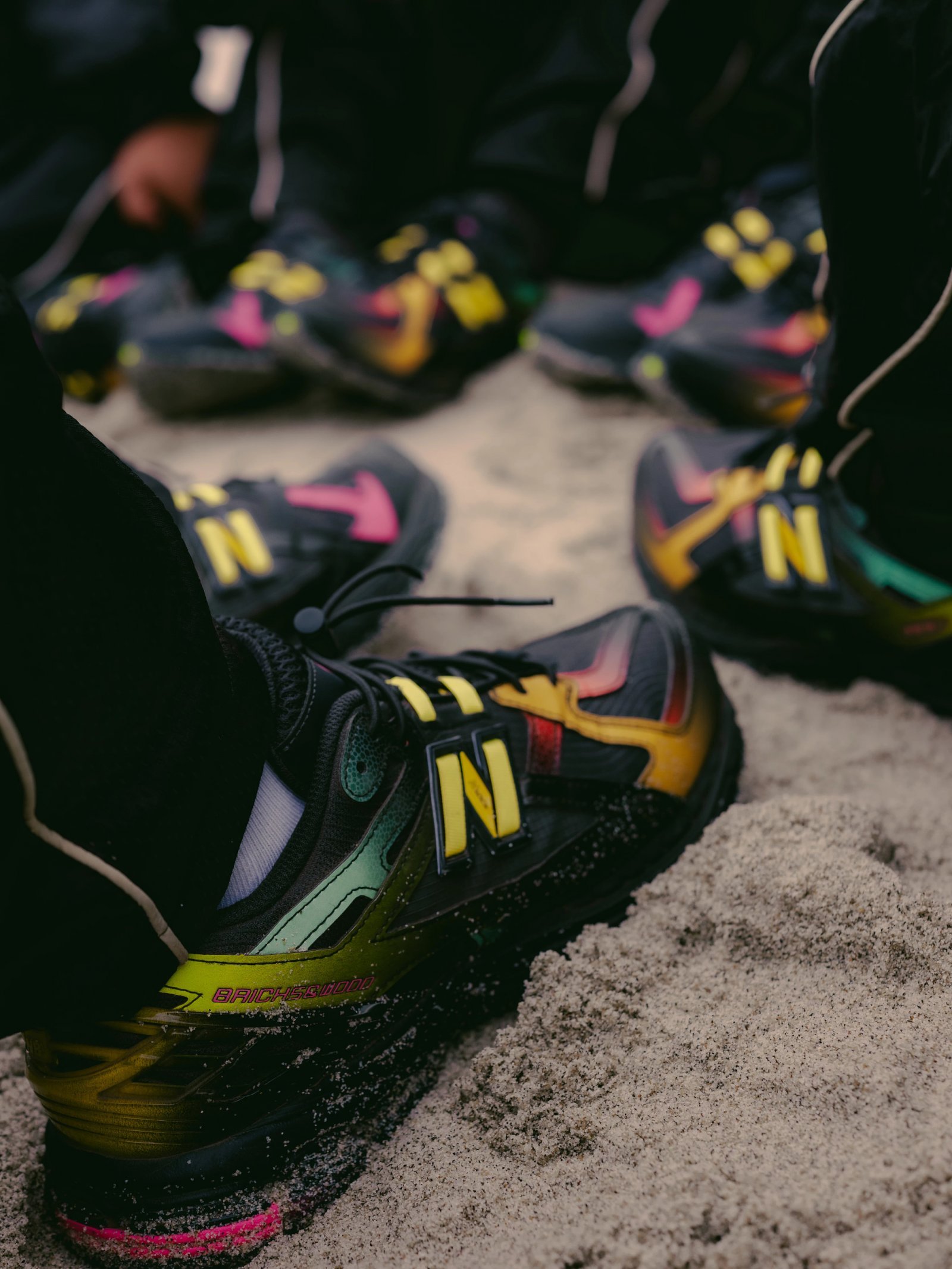 ニューバランス「1906」が蝶へ進化!? 色彩に満ちた