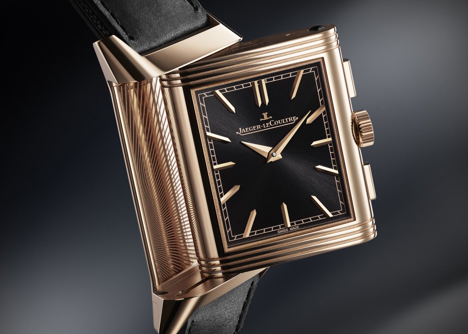 1920_jaeger-lecoultre-reversotributechronograph-pinkgold-recto-01-16-9.jpg