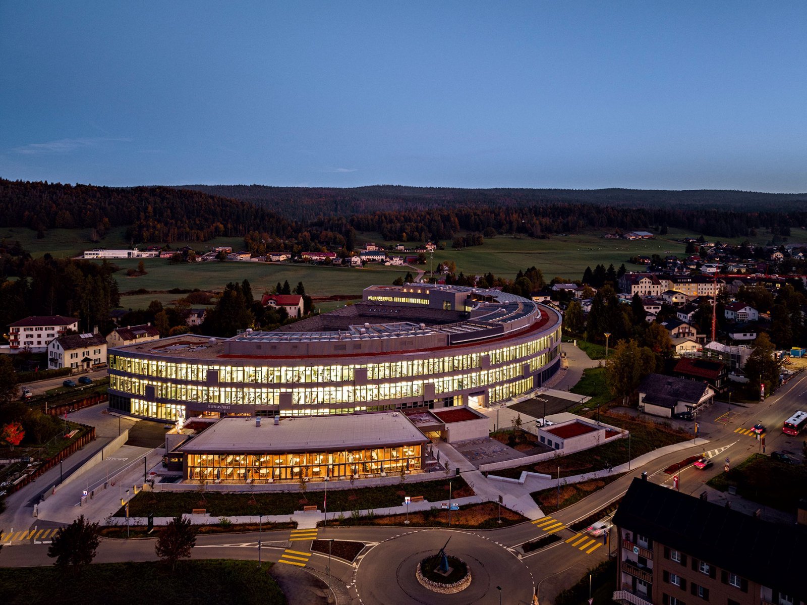 FB-④DJI_20251007072235_0331_D_hiris.ch.PRINT.jpg