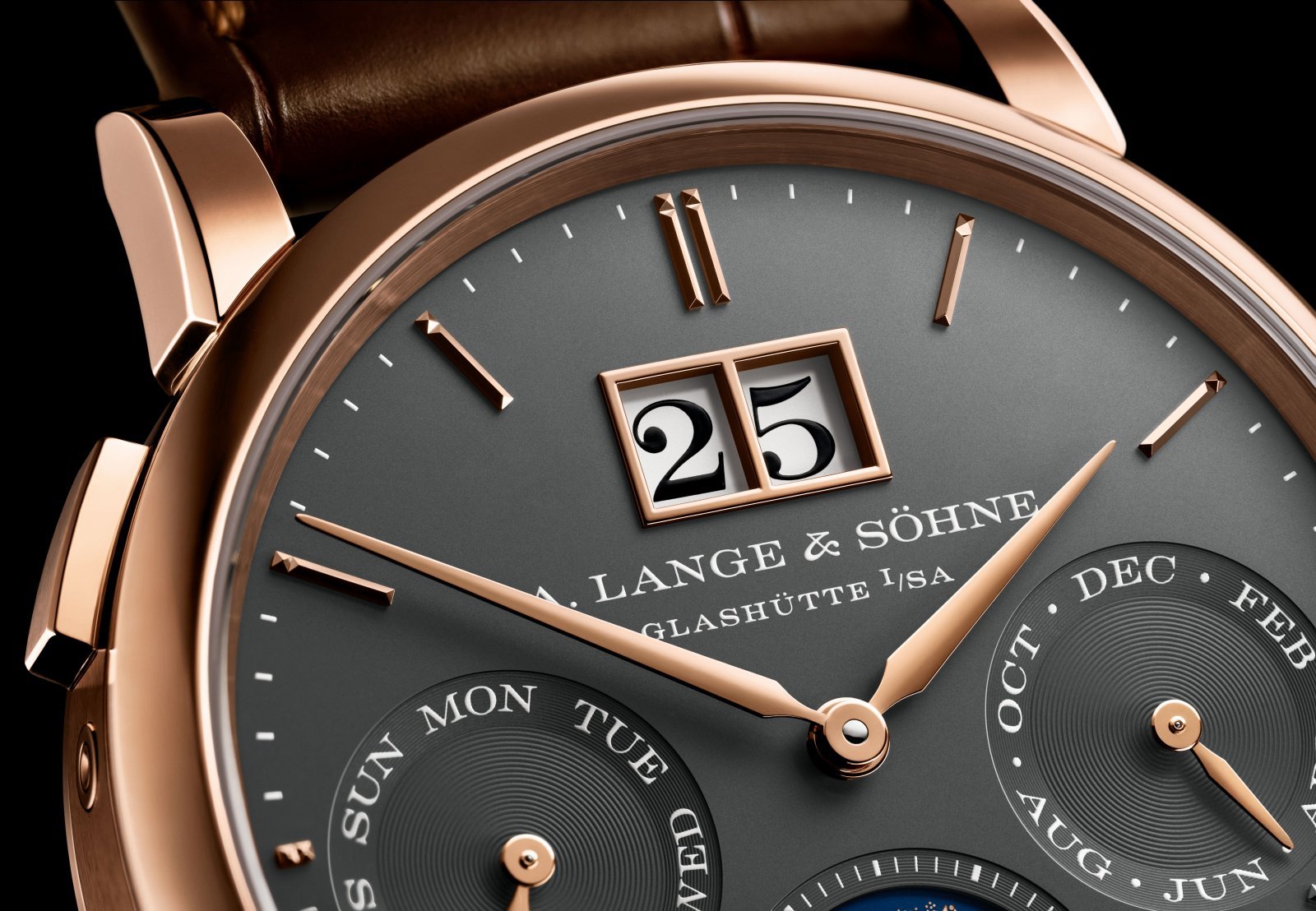 ALS_331_033_B04_SAXONIA_ANNUAL_CALENDAR.jpg