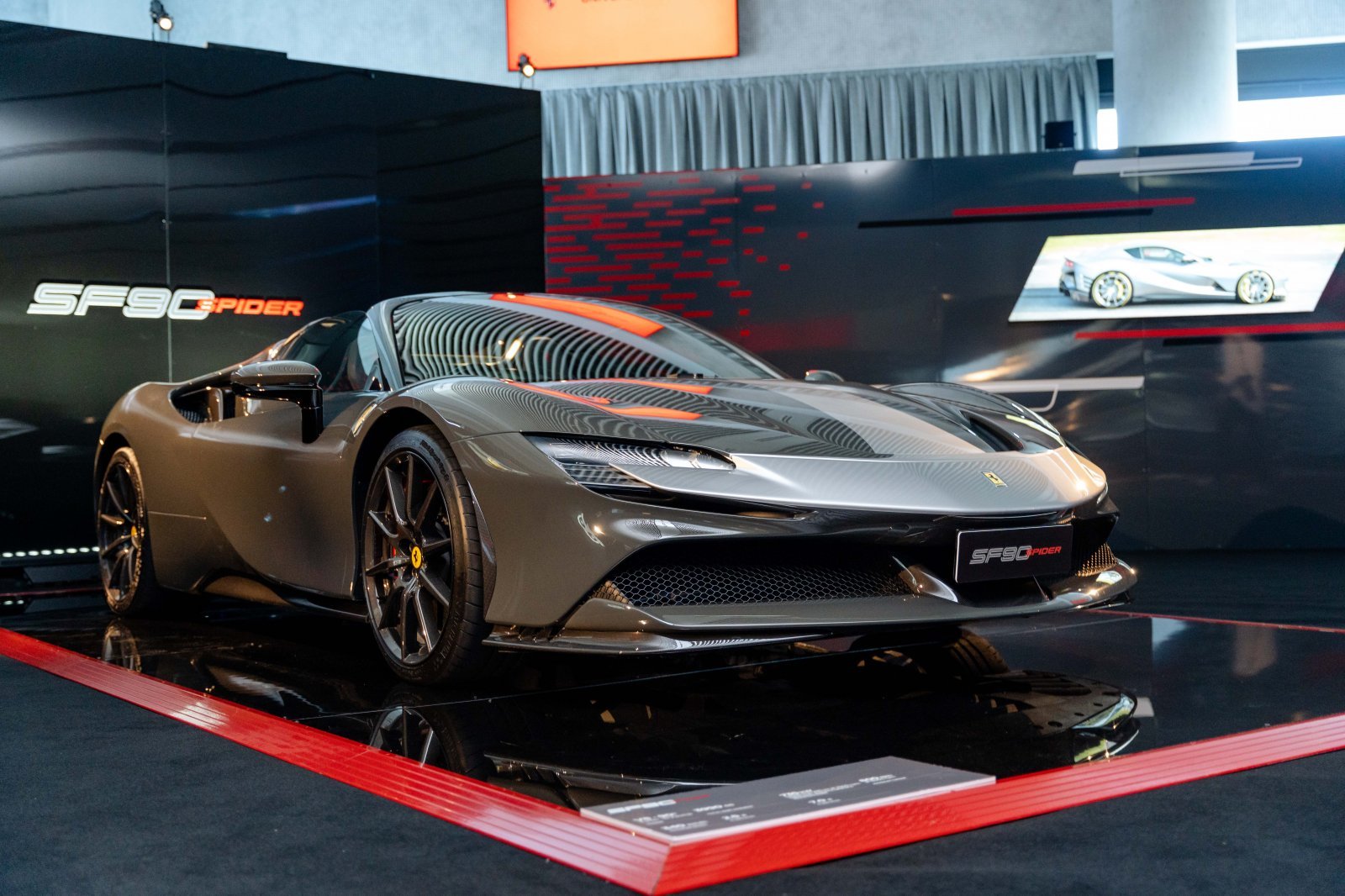 221126_UniversoFerrari-ScreenRes-64のコピー.jpg