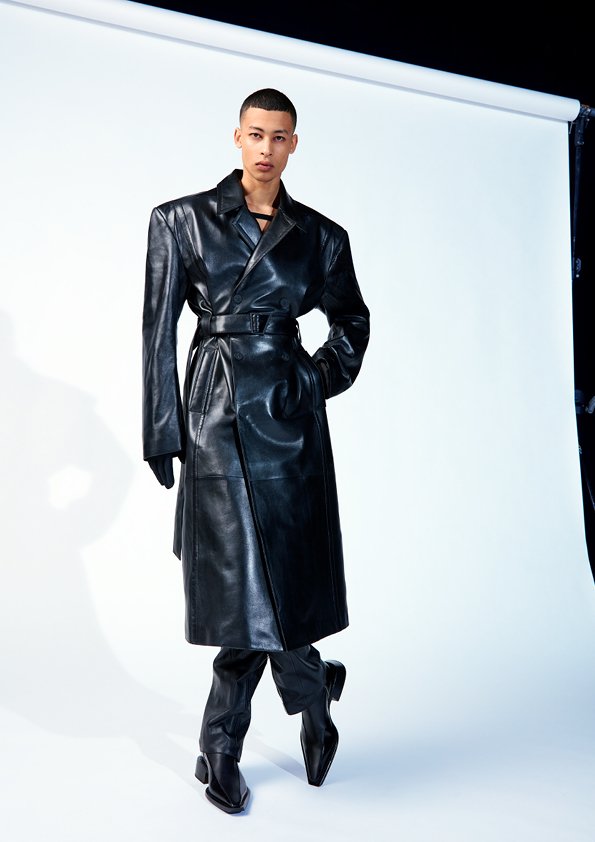 2007-HENRICK-A4-PR-Lookbook-Portrait-Image-men-72ppi_03.jpg