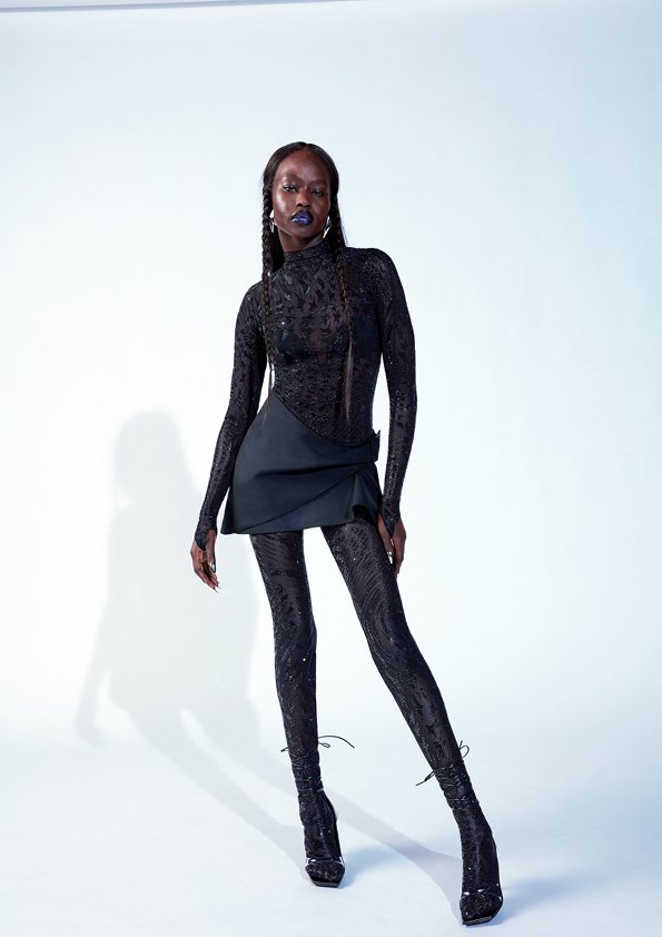 2007-HENRICK-A4-PR-Lookbook-Portrait-Image-women-72ppi_08.jpg