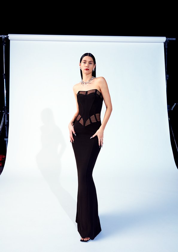 2007-HENRICK-A4-PR-Lookbook-Portrait-Image-women-72ppi_14.jpg