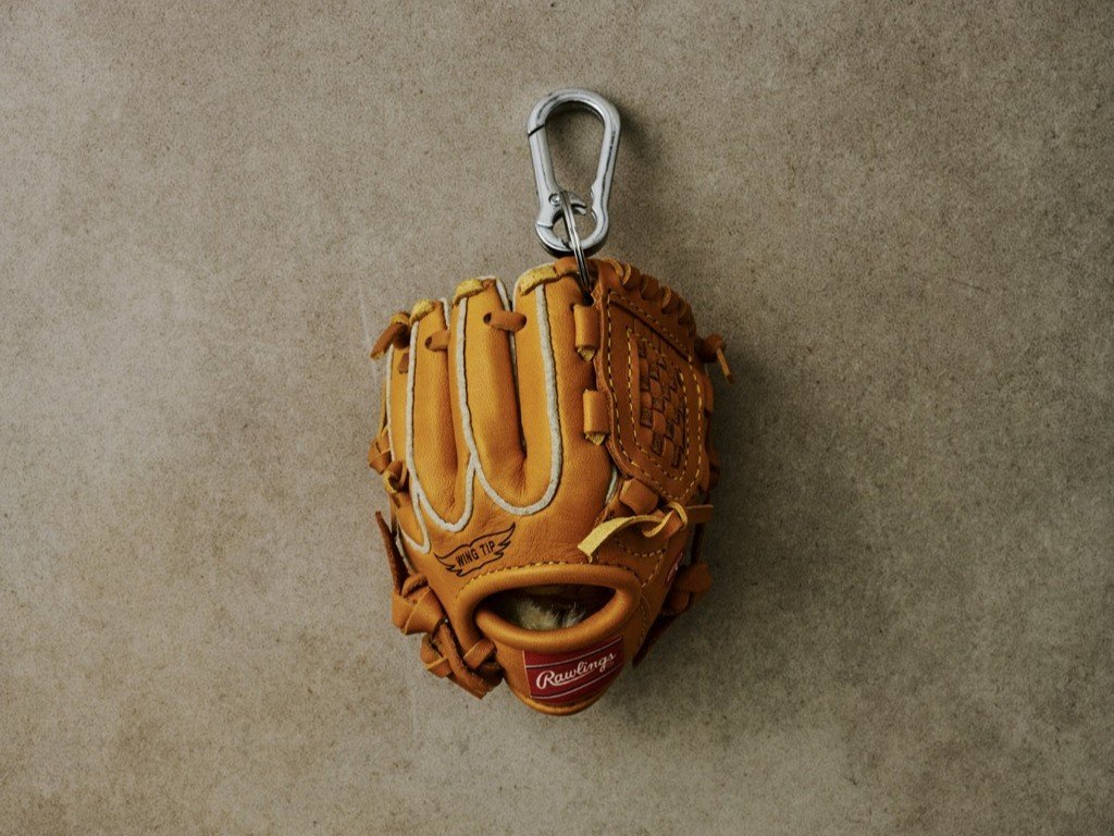 ローリングス®のミニチュアグラブキーホルダーの写真