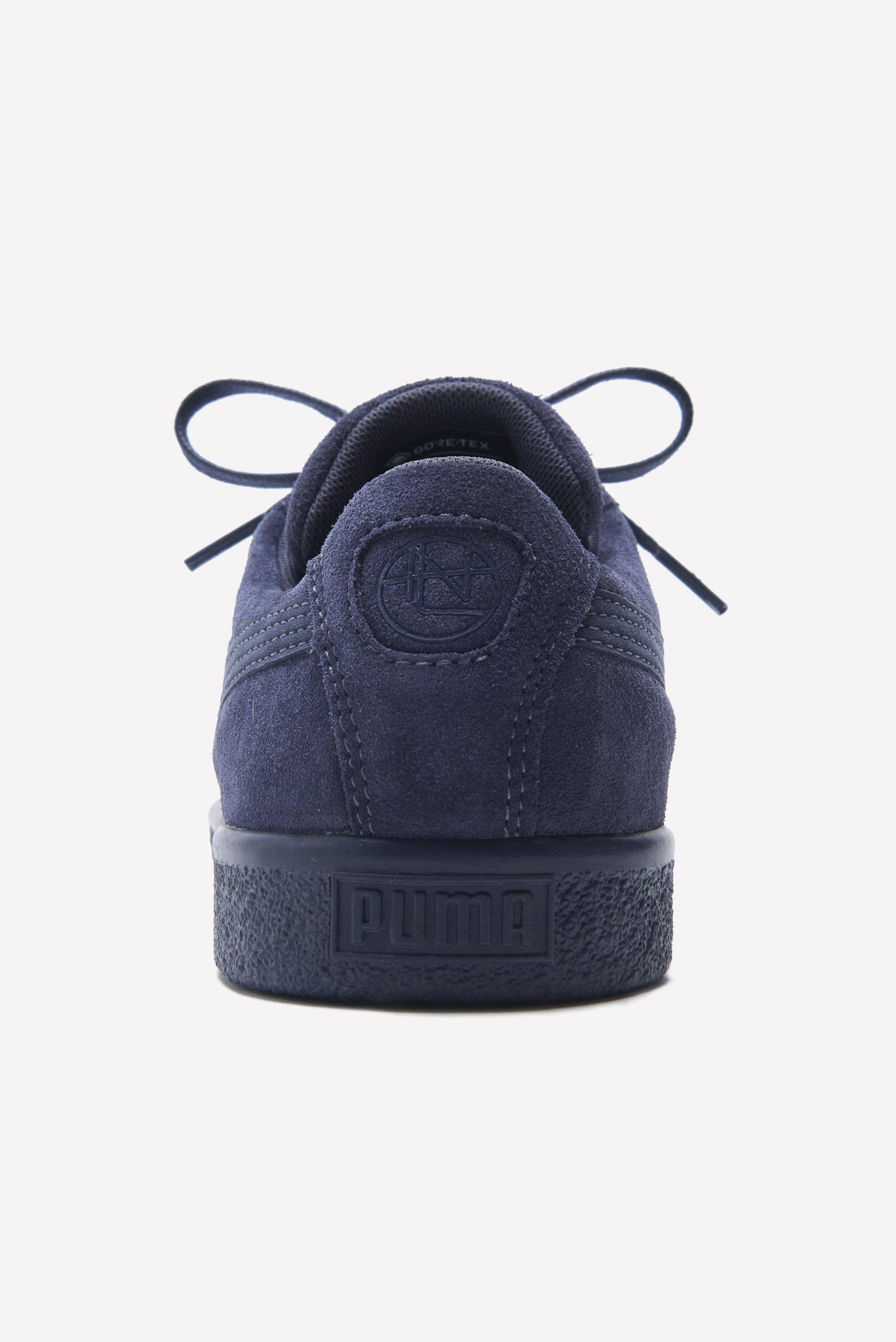 22AW_SP_SELECT_Suede-VTG-GTX-Nanamica_0558_RGB.jpg