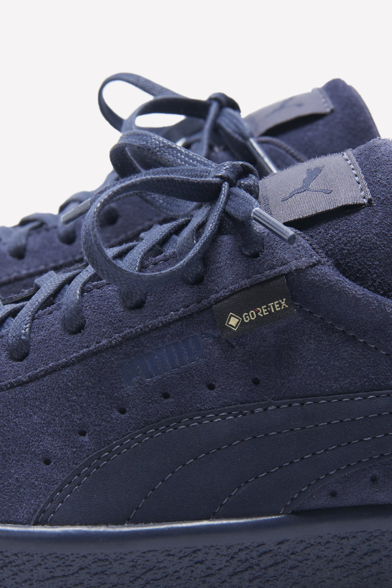 22AW_SP_SELECT_Suede-VTG-GTX-Nanamica_0602_RGB.jpg