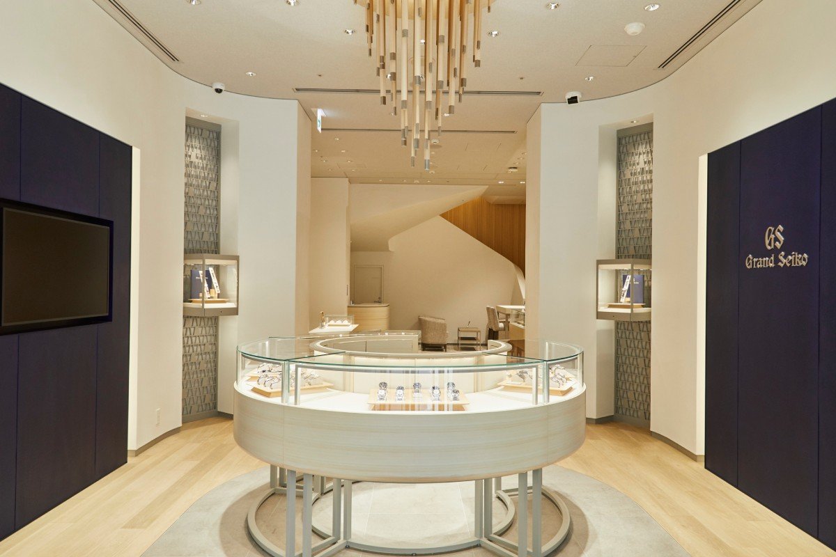 2306PEN_GrandseikoGinza_01.jpg