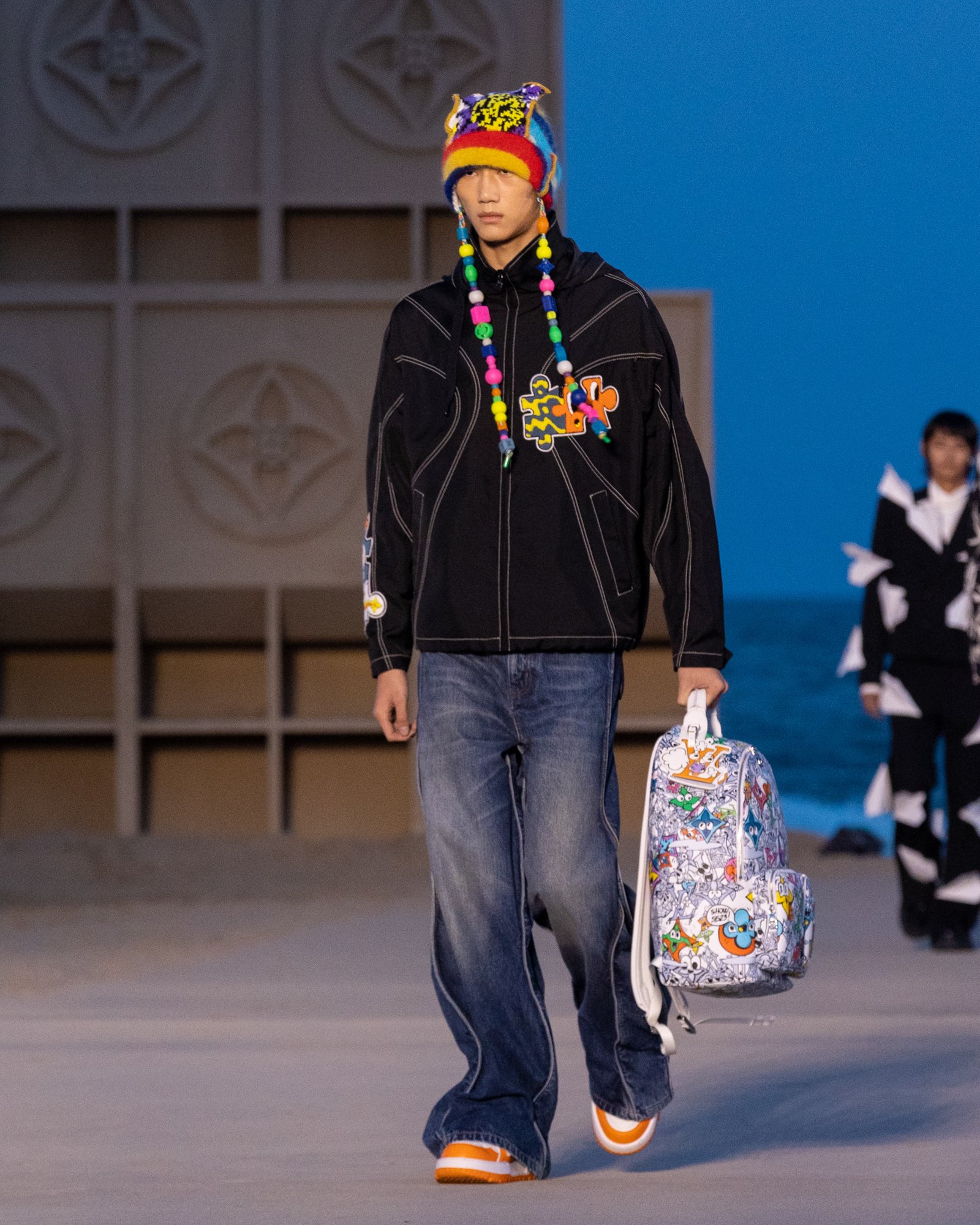 26 - NEW LOOK.jpg
