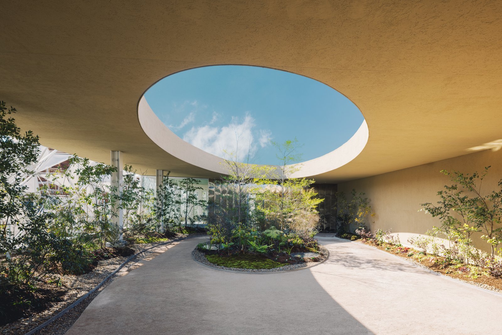 Women's Pavilion_Sculpture Garden_Victor Picon ©Cartier_RVB.jpg