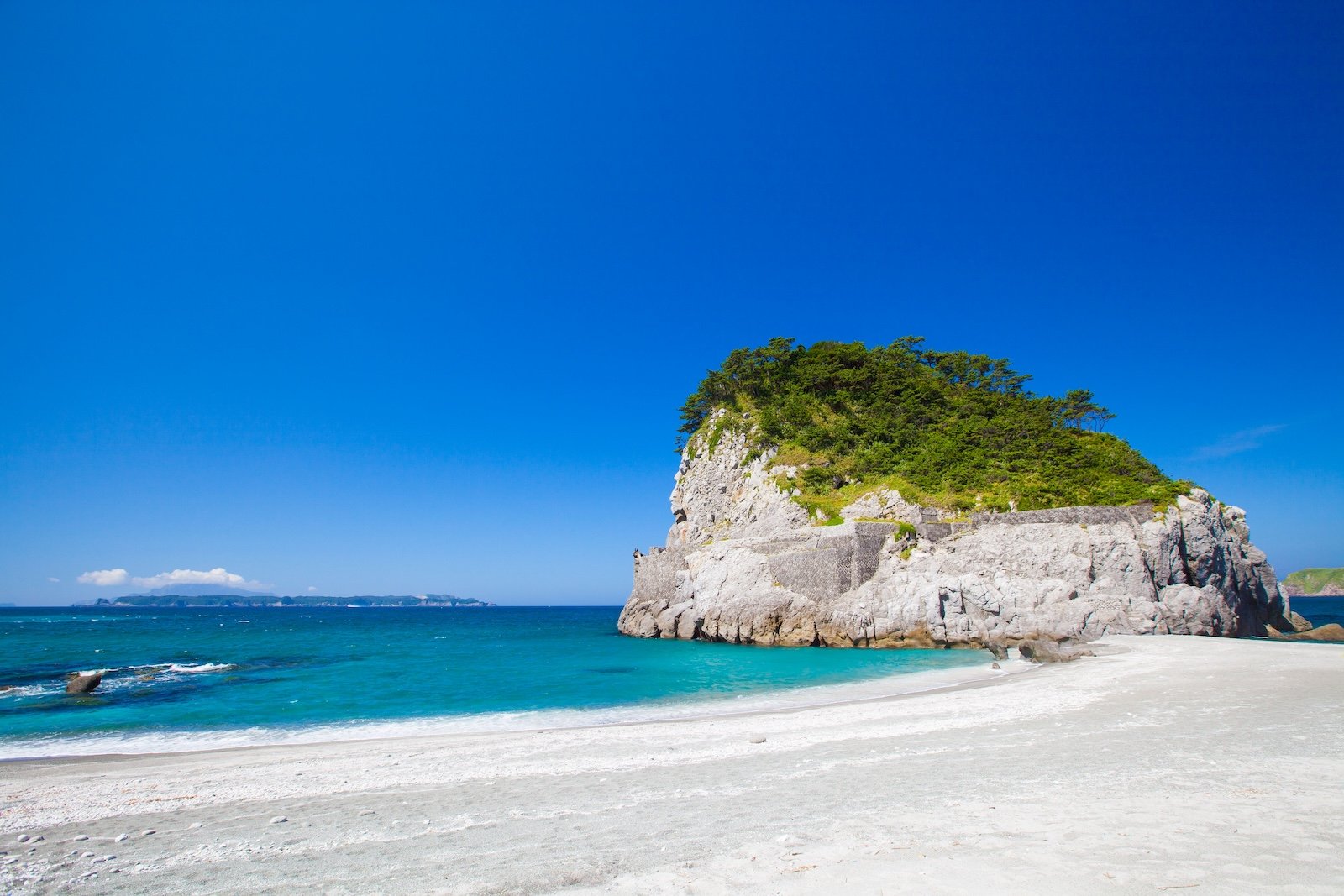新島パンフレット写真＿鳥ヶ島.jpg
