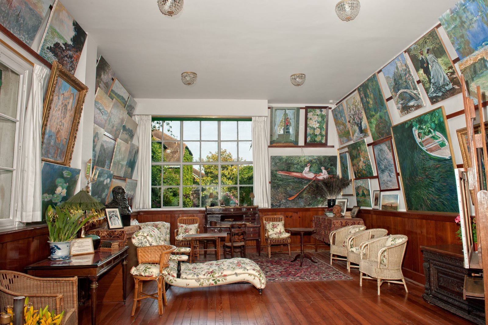 モネの家_Salon-atelier Monet (c) Fondation Claude Monet.jpg