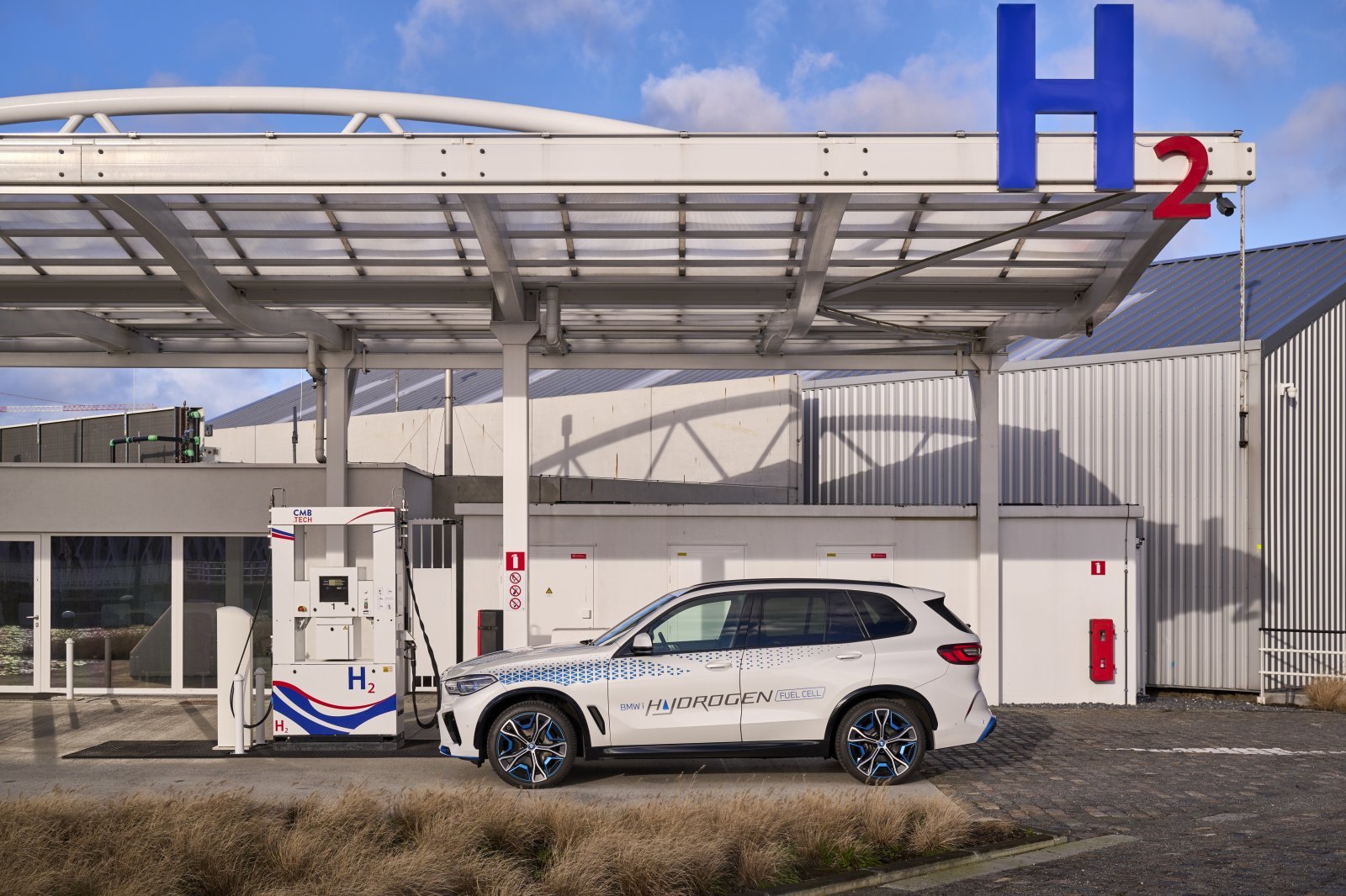 131_OnLocation_BMW_iX5_Hydrogen_Antwerpのコピー.jpg