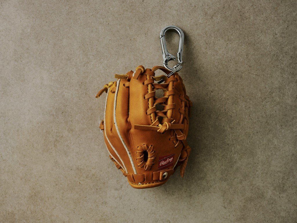 ローリングス®のミニチュアグラブキーホルダーの写真