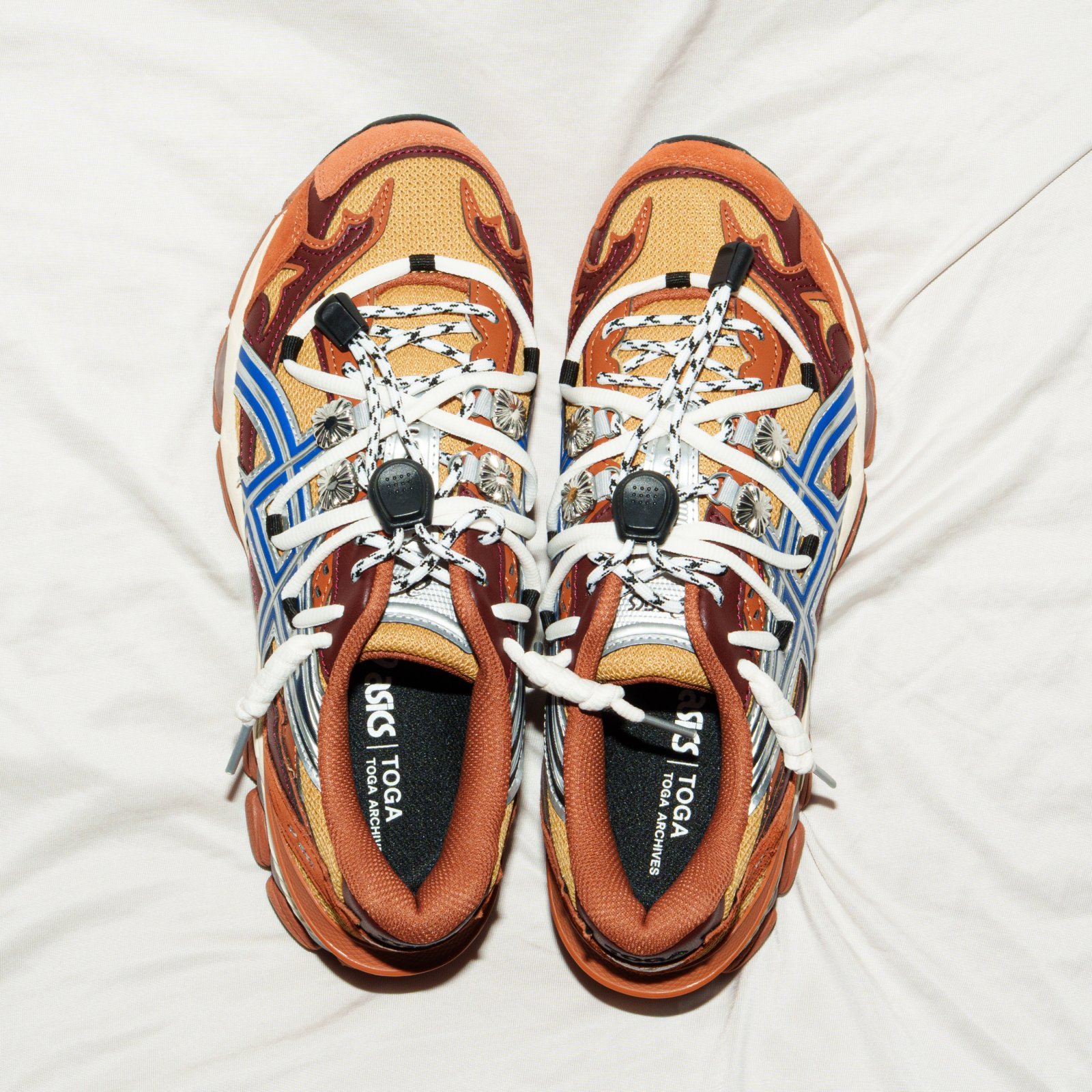 TOGAシューズ アシックスとTOGA ARCHIVESのコラボレーションスニーカー「GEL