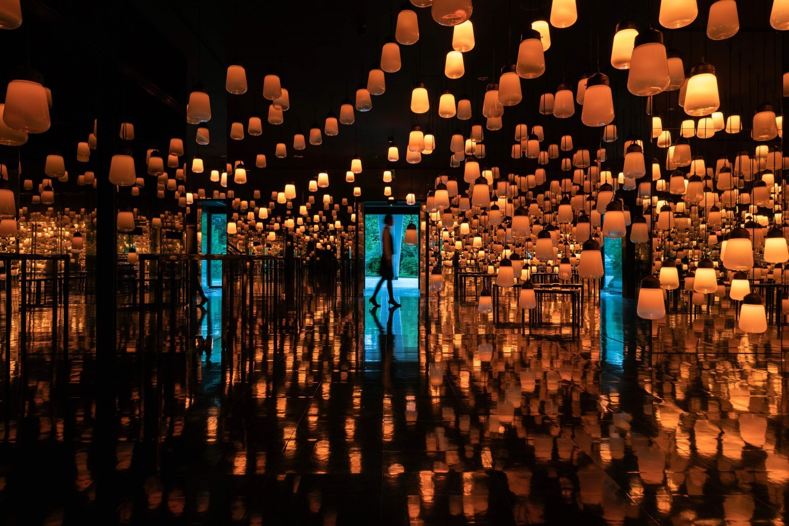 22Main_Forest and Spiral of Resonating Lamps - one strokeのコピー.jpg
