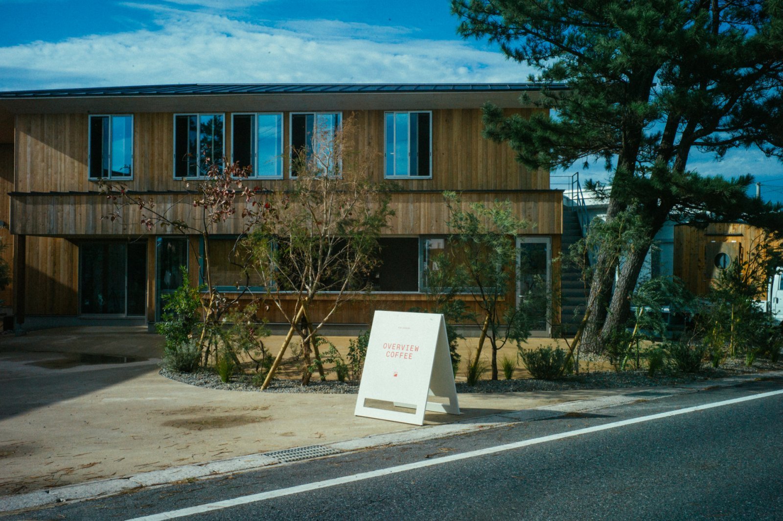 5_overview cafe  Ichinomiya Max Houtzager-L1021742.jpg