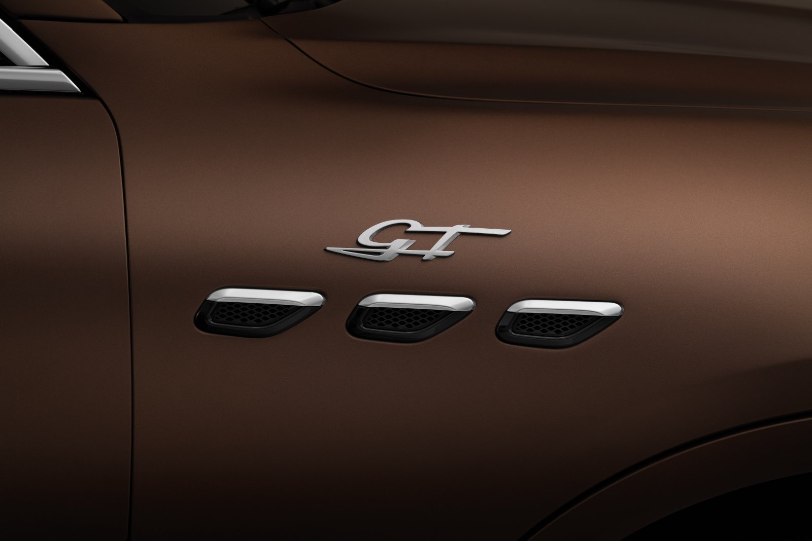 19194-MaseratiGrecaleGTのコピー.jpg
