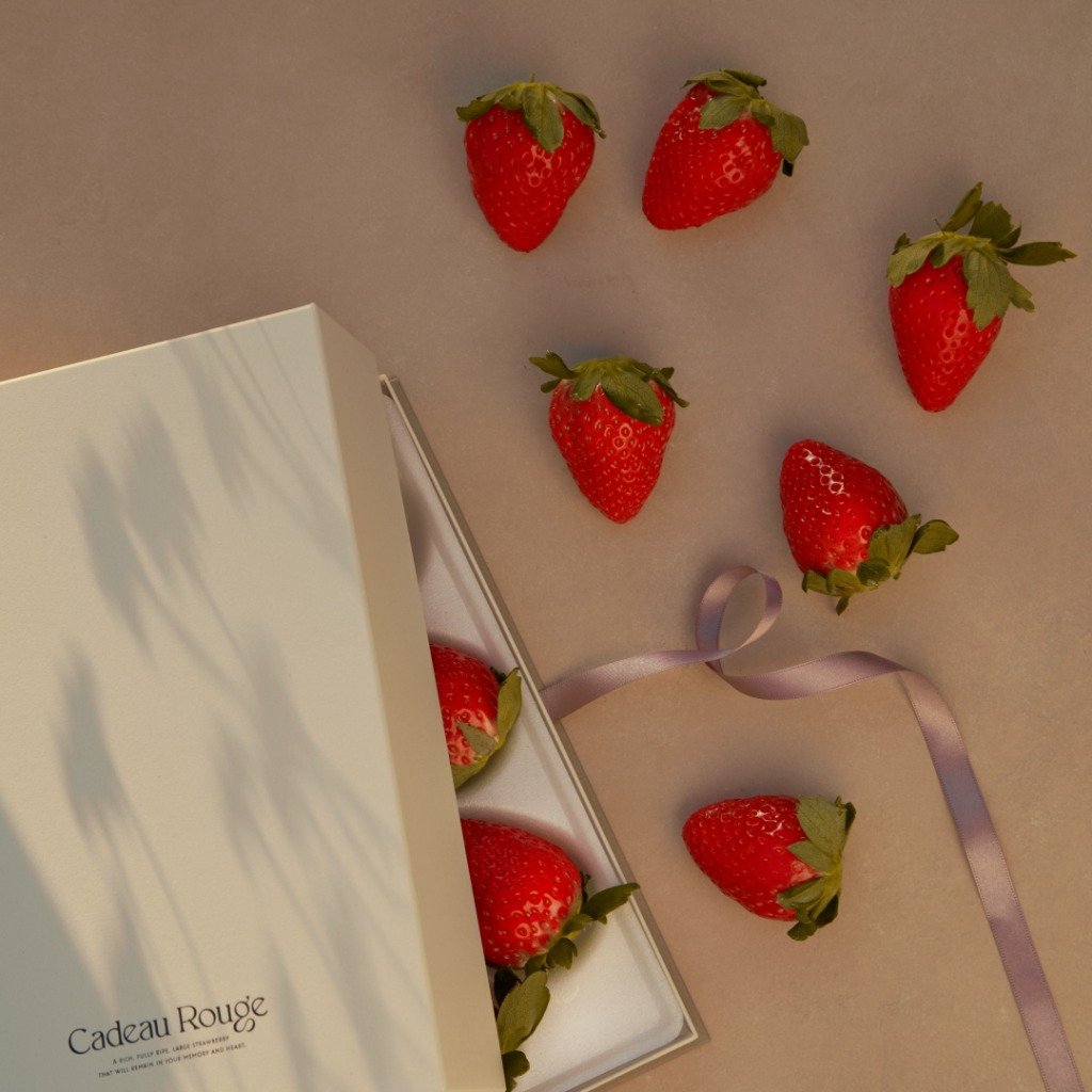 「Cadeau Rouge」.jpg