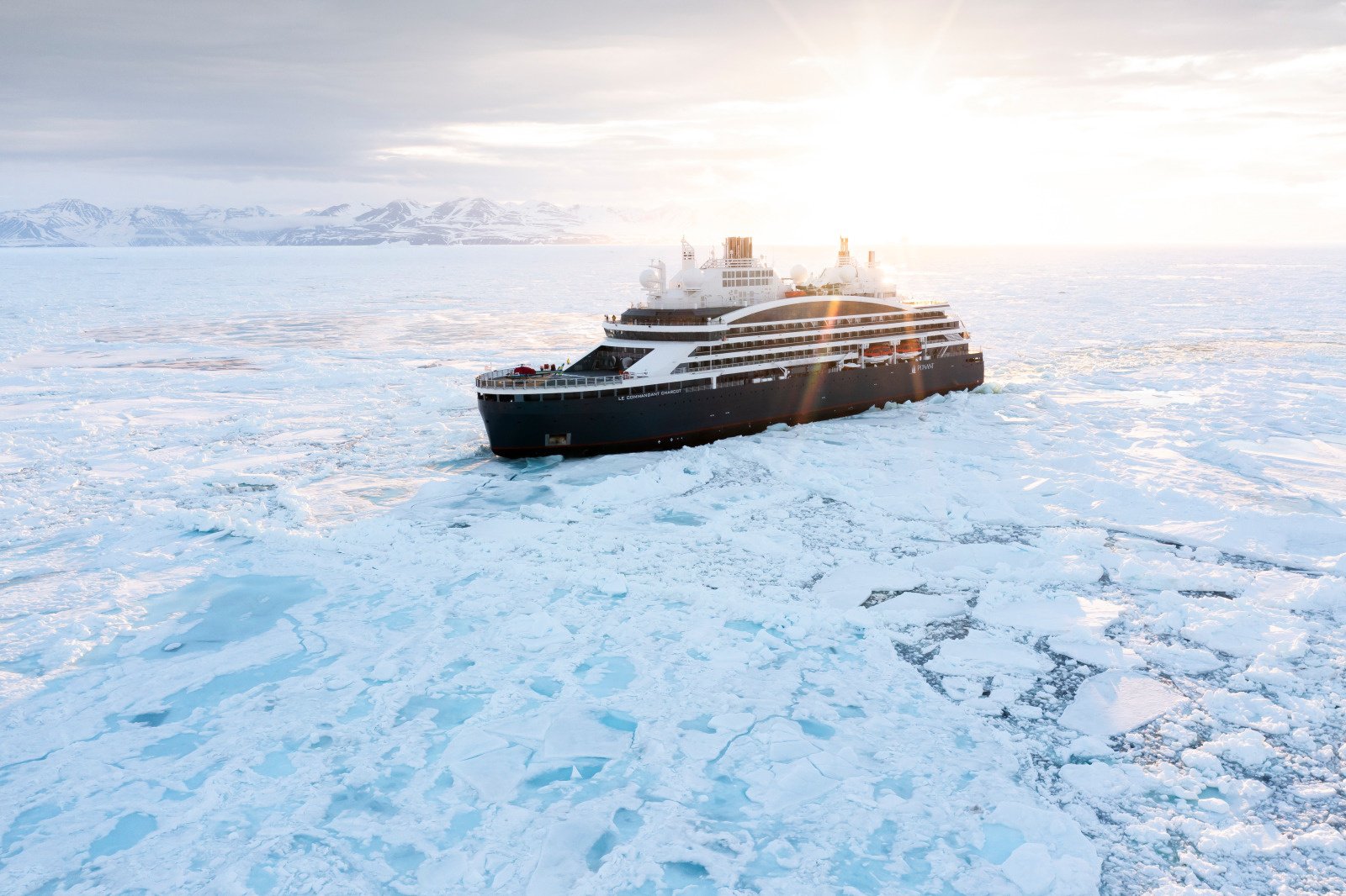 11)0436-O220522_greenland_POLAR_RAID©PONANT-julien-fabro.jpg