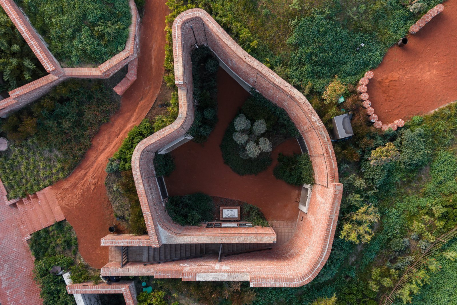 俯瞰2　　21_MKM_Yalın Mimarlık_a7 ©Hacer Bozkurt_0063.jpeg